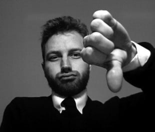 Executives are not taking advantage of social Thumbs Down to Social