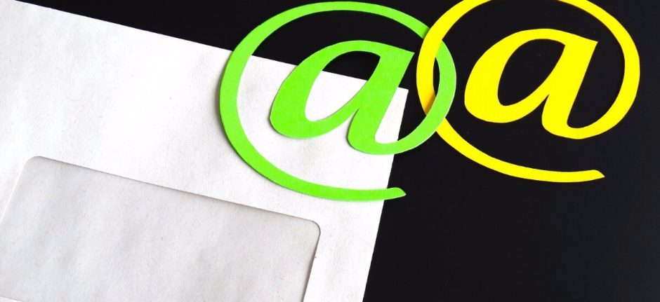 New @Mentions Feature Makes Tagging Profiles and Pages Easier | Hootsuite Blog