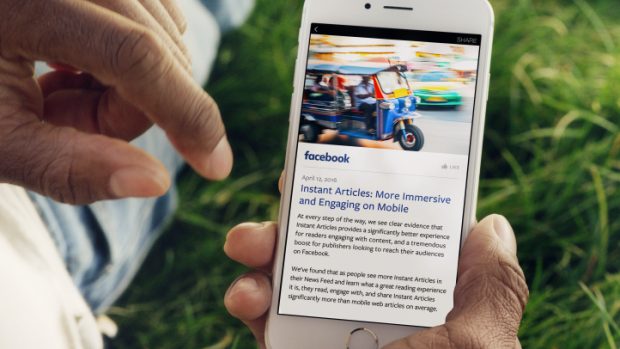 Why We’re Trying Facebook Instant Articles | Hootsuite Blog