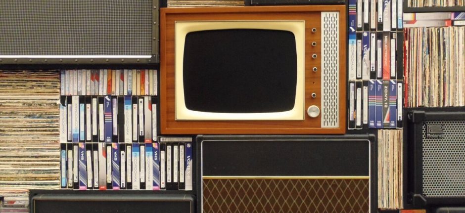 Vimeo vs. YouTube: Which is Better for Your Business? | Hootsuite Blog