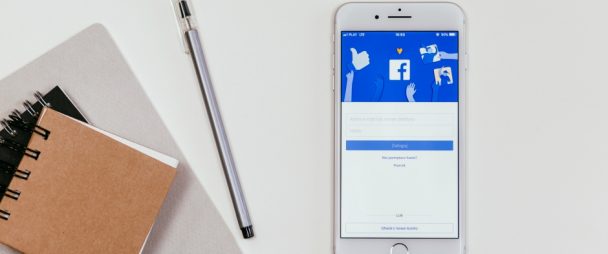 Facebook app and notepad