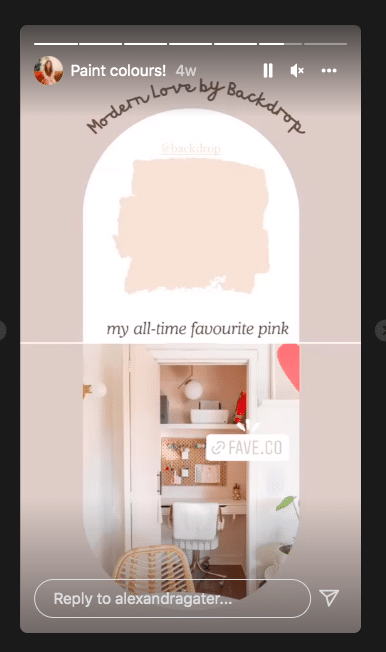 Instagram Story pinned highlights featuring recommended products from an affiliate program