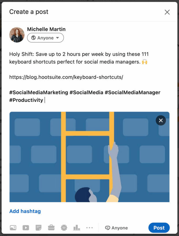 Ventana para crear publicación ahora con los hashtags #SocialMediaMarketing, #SocialMedia, #SocialMediaManager y #Productivity