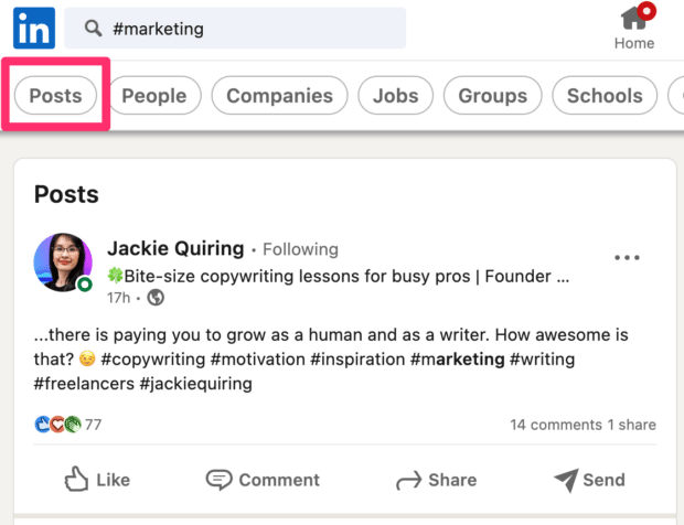 Barra de búsqueda en LinkedIn con el hashtag #marketing y resultados en la pestaña de publicaciones