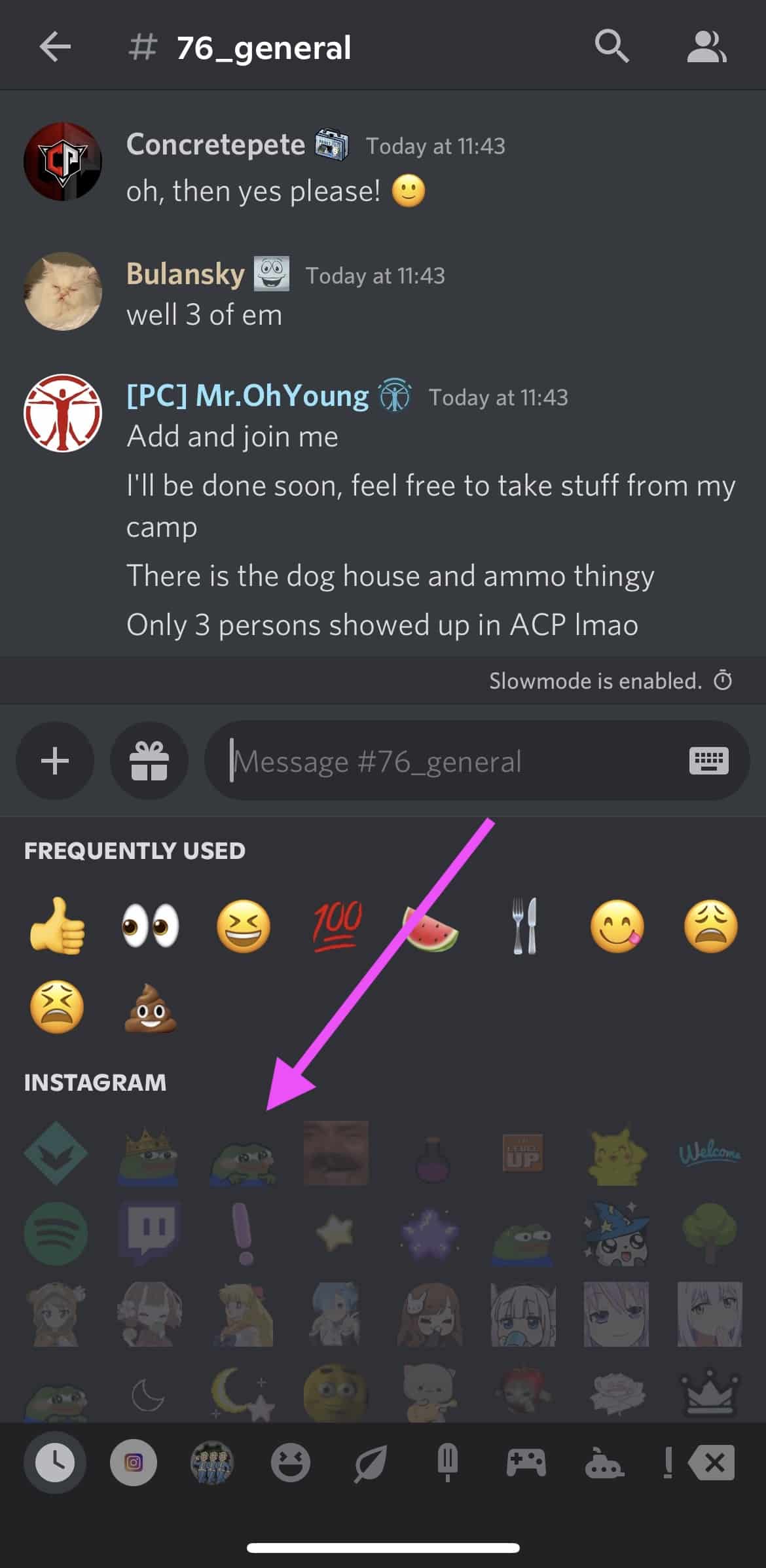 Unusable discord emoji appear in grayscale in chat