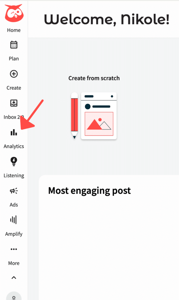 arrow pointing to analytics feature in Hootsuite dashboard